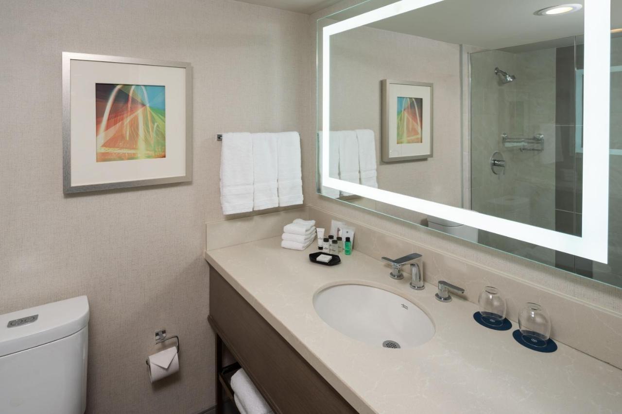 Hotel Sheraton Dallas By The Galleria 4*